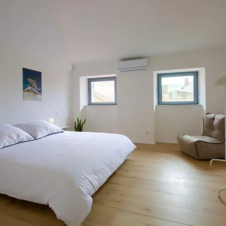 Central Quiet Flat With Sea View For 2/4 People Apartment