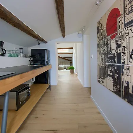Central Quiet Flat With Sea View For 2/4 People * Pula